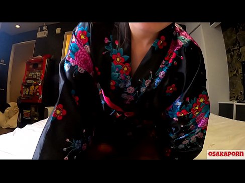 ❤️ ځوان cosplay نجلۍ په یوه آس او په یوه blowjob کې د squirt سره orgasm ته جنس خوښوي. اسيايي نجلۍ چې ويښتان لرونکې بلۍ او ښکلې سينه يې په دوديز جاپاني لباس کې په شوقيه ويډيو کې د مشت زنی ښکارندویي کوي. ساکورا 3 اوساکاپورن. ❤️